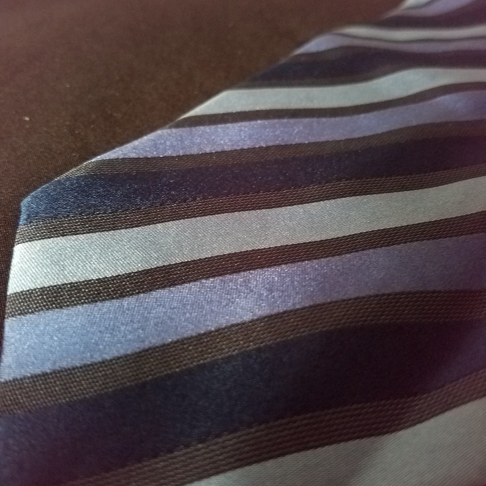 BCBG Tie - Picture 3 of 4